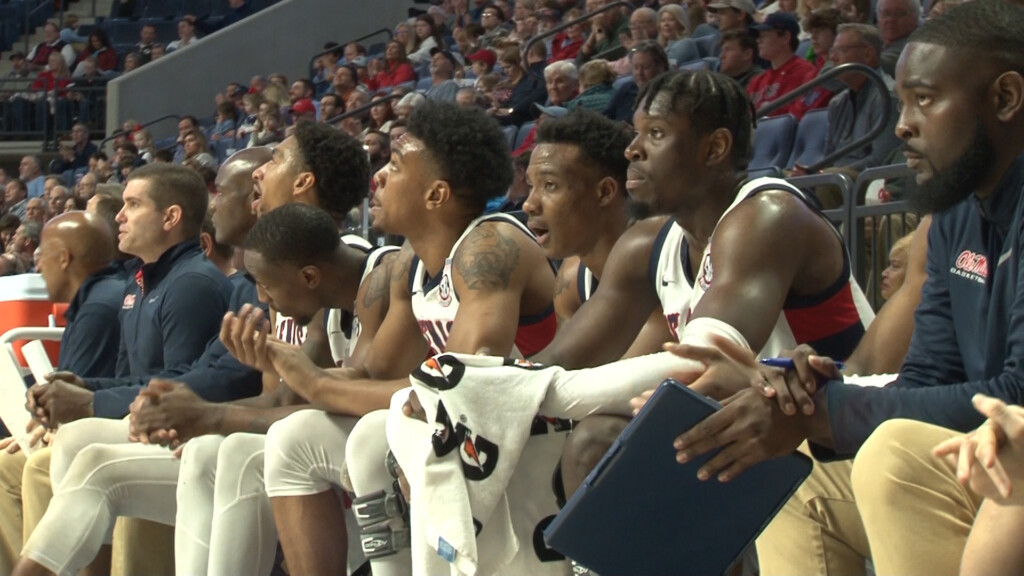 Ole Miss Mbb Bench Pic