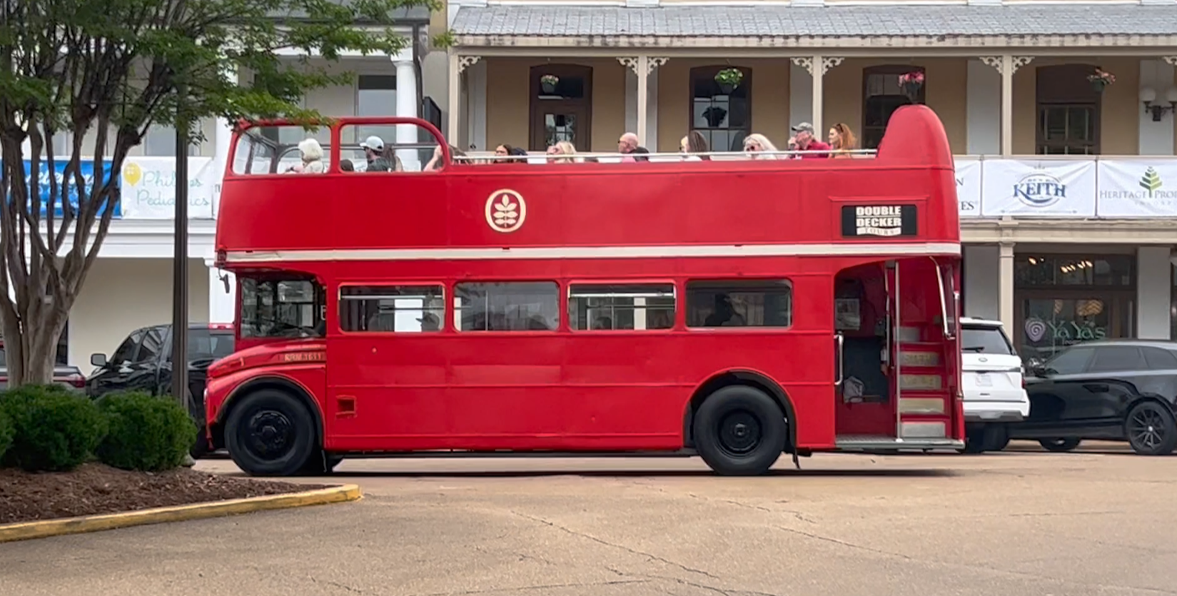 Oxford kicks off 26th annual Double Decker Arts Festival - Vimarsana News
