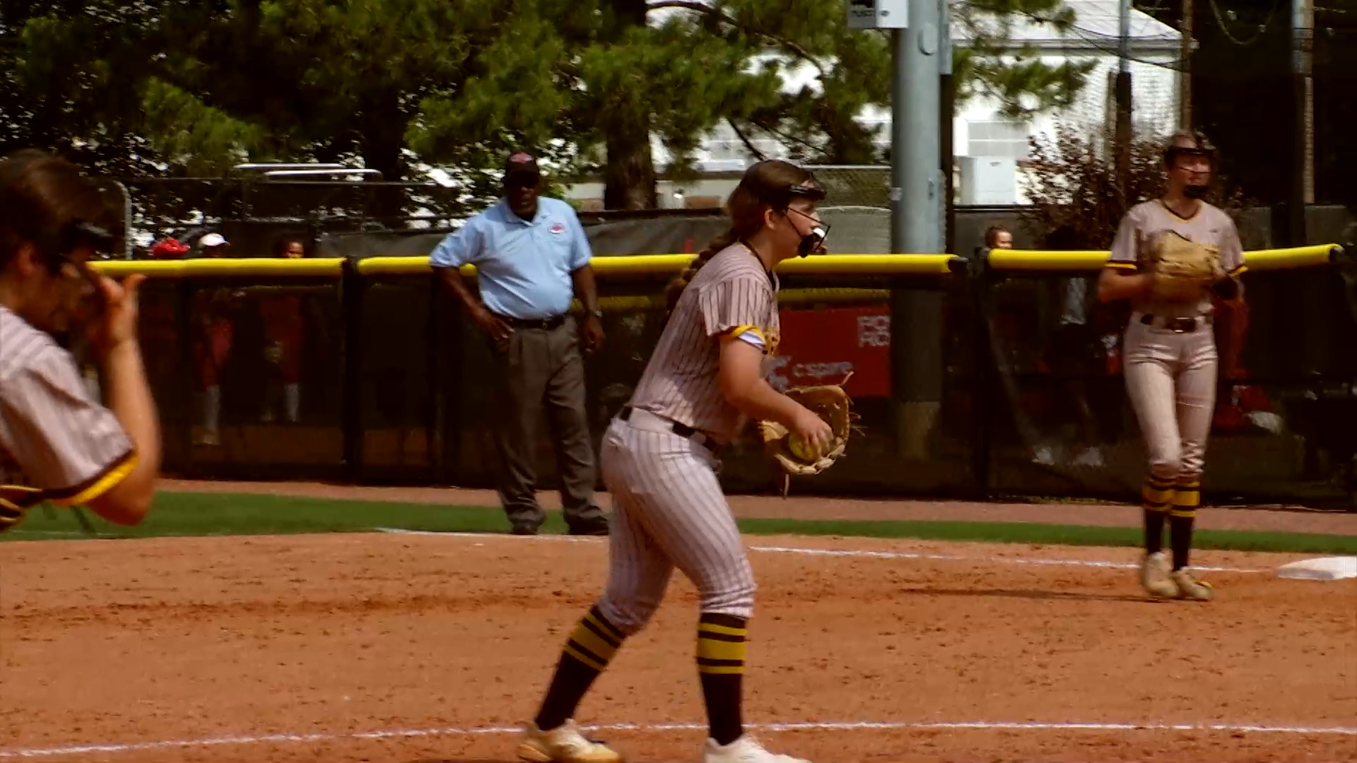 2A softball: East Union tops Loyd Star in Game 1 of the championship series - Vimarsana News
