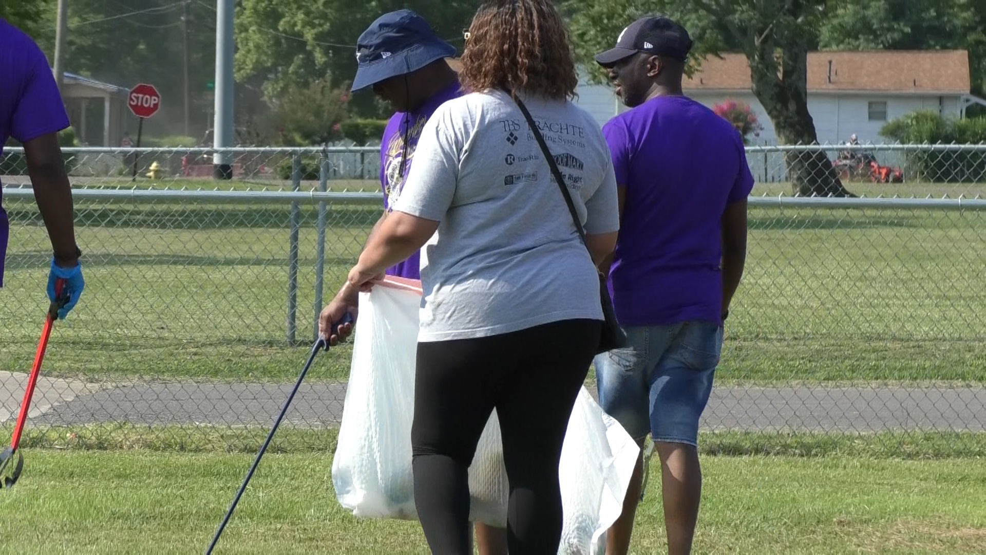 Columbus High School's first graduating class looks to clean up community - Vimarsana News