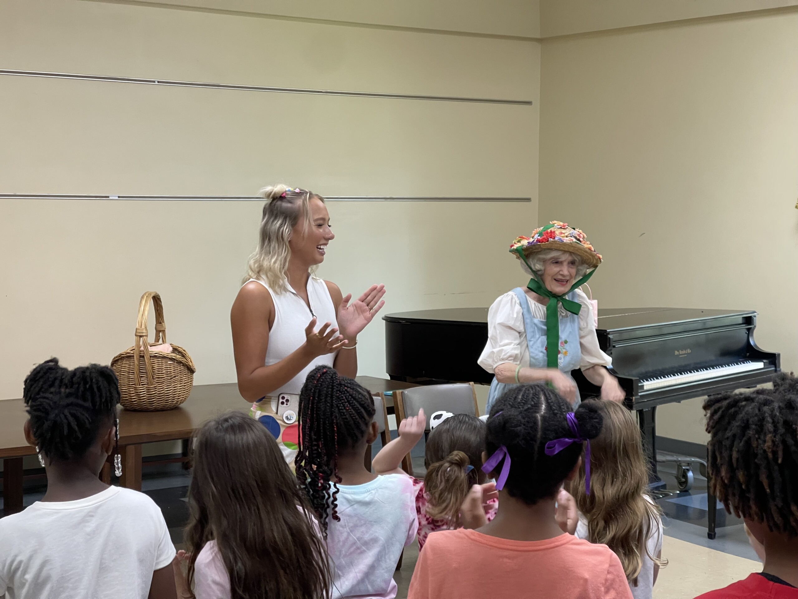 Kealy Shields joins Mother Goose to help wrap up summer reading - Vimarsana News