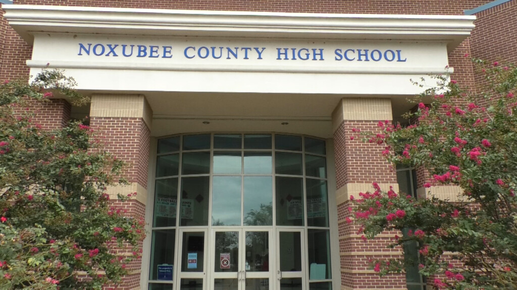Noxubee County School District celebrates promotion to 'C' rating