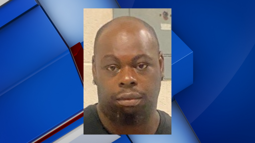 Tupelo man arrested for allegedly using someone else's debit card
