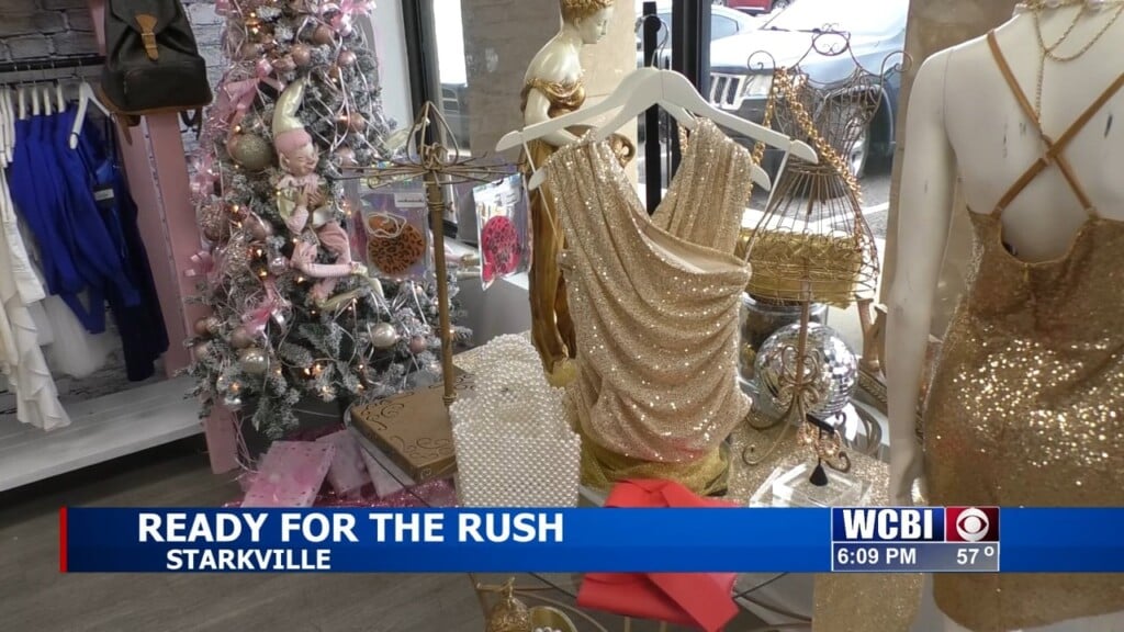 Local boutique gets head start on big holiday shopping crowds