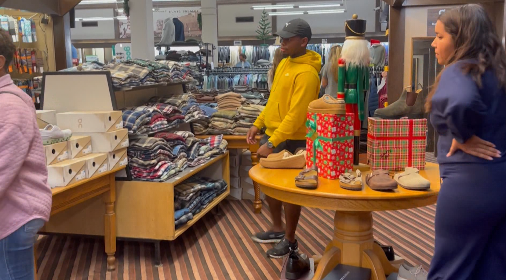 Black Friday bonanza: Shoppers get in on deals around Tupelo - Vimarsana News