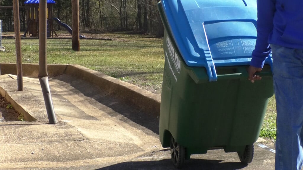 Garbage collection prices to increase in Noxubee County