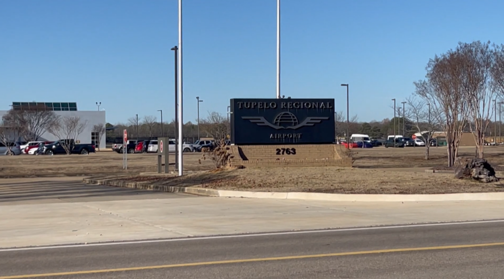 Law enforcement investigates bomb threat report at Tupelo airport