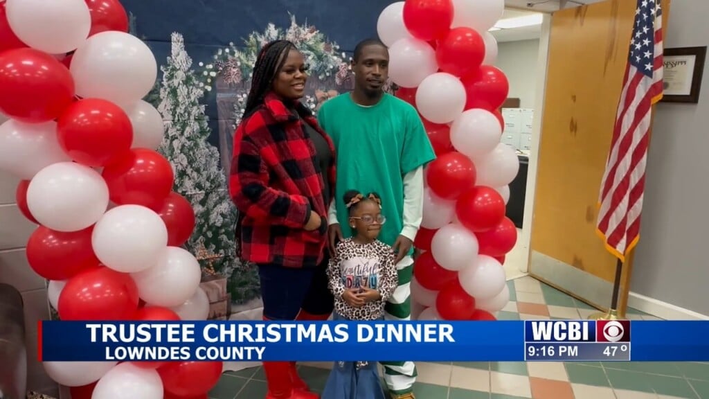 Trustee Inmates And Their Families Have Christmas Dinner