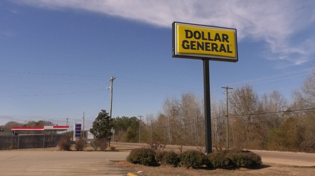 Lowndes County deputies investigate Dollar General robbery