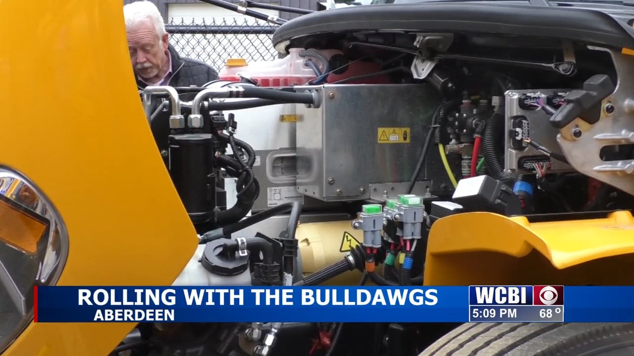 Clean in Aberdeen: School district rolls out four new electric buses - Vimarsana News