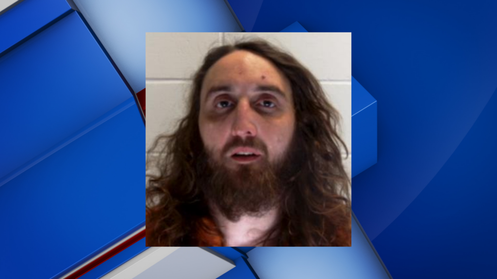 Man faces charges after Columbus homeowner reports burglary