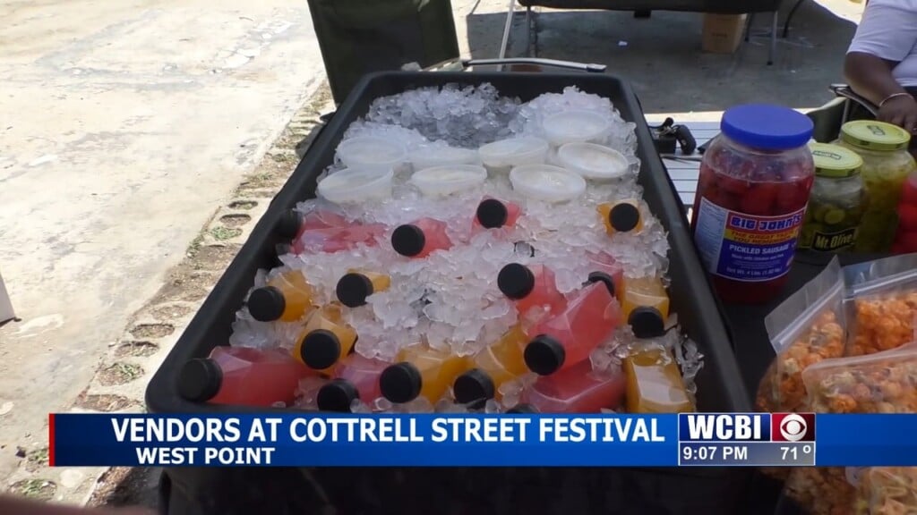 Vendors Line Up For Cottrell Street Shoppers