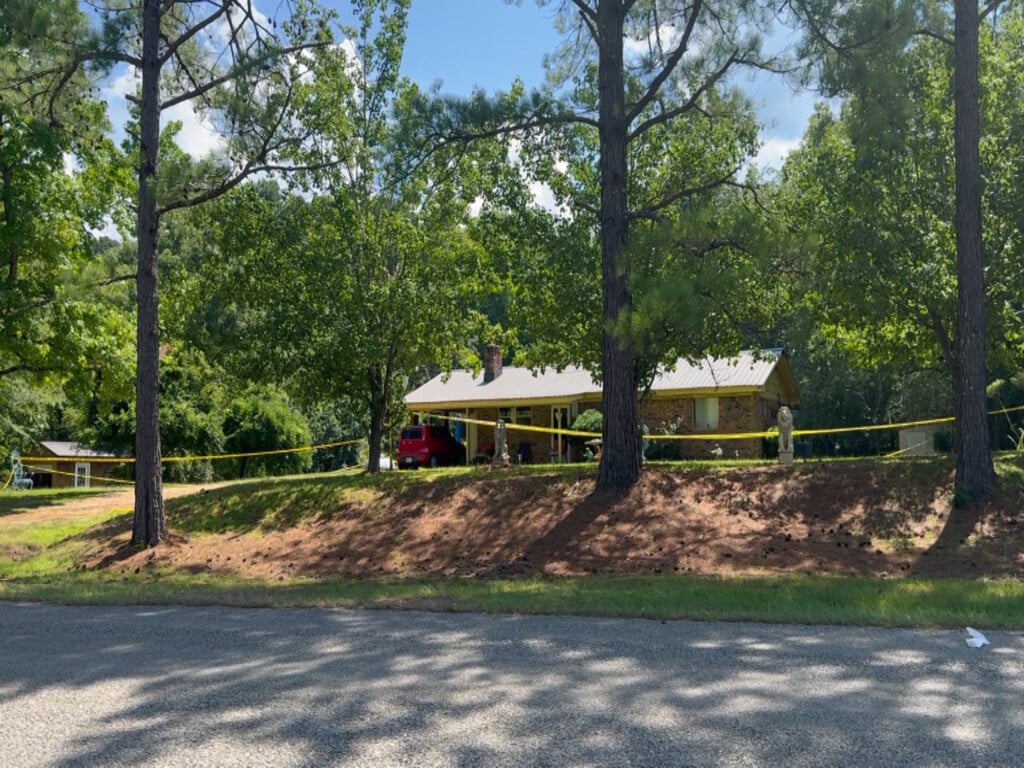 Two women found dead shocks neighbors in Winston County