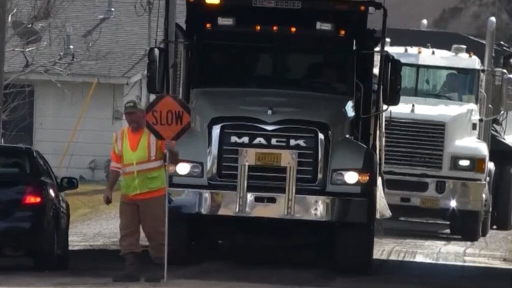Columbus prepares to spend money on paving streets