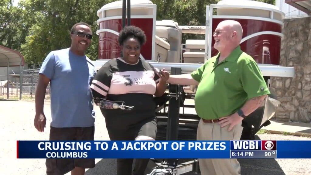 Gulf Coast Woman Wins Pontoon Boat In Mississippi Lottery