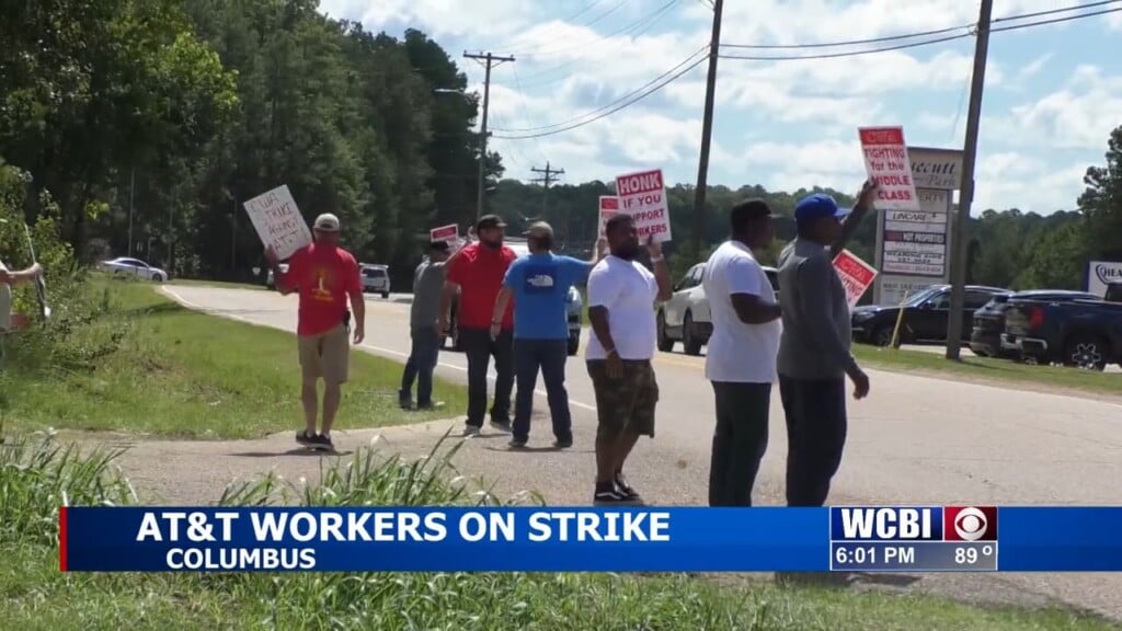 At&t Workers On Strike Sue Because Of Unfair Contract Negotiations