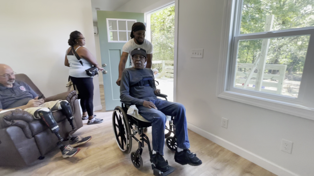 Oxford U S Army veteran gets new tiny home