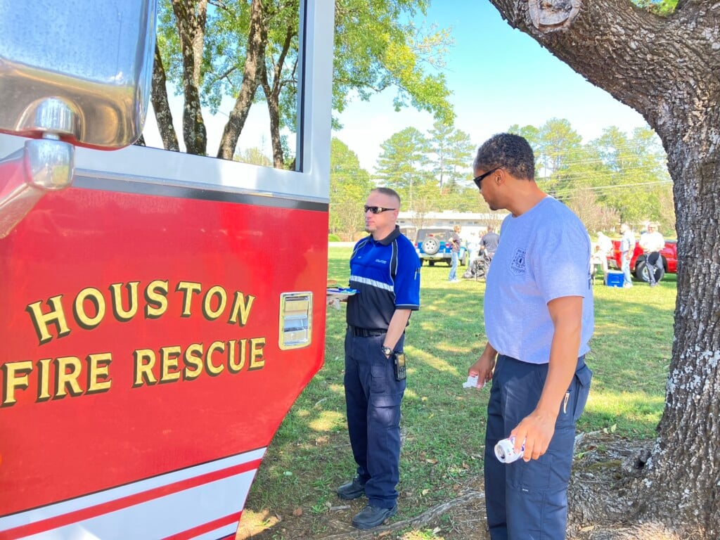 Houston gathers together to celebrate first responders of the REH