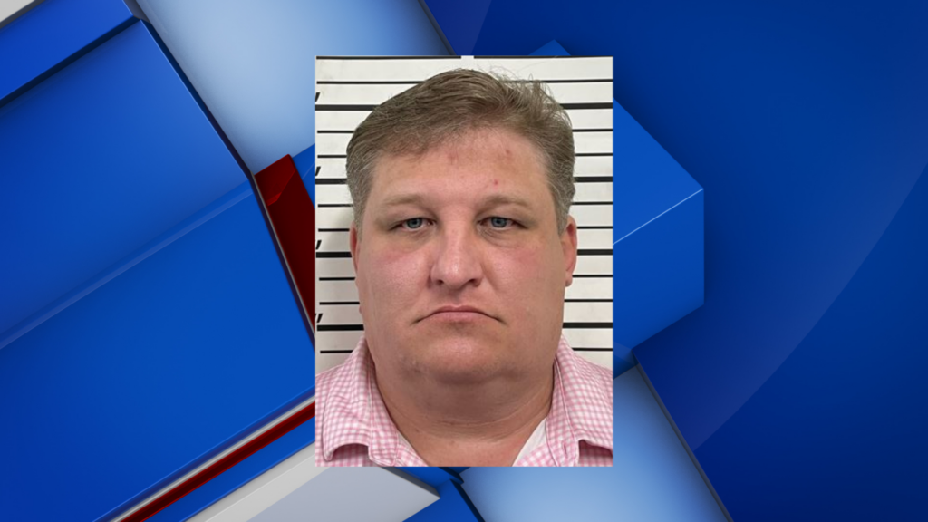 Benton County Tax Assessor accused of embezzlement