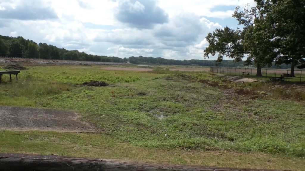 M County Lake Pkg 10012400 00 54 21still001