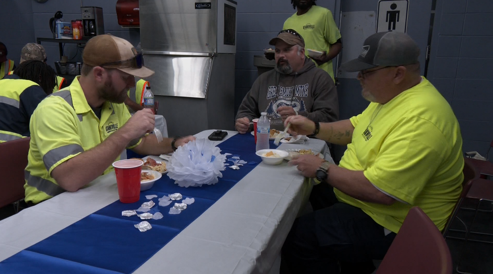 MSU Sorority serves lunch to sanitation and environmental workers