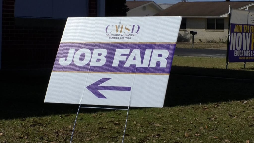 CMSD allowed citizens who are interested in working with the district to explore the opening job opportunities.