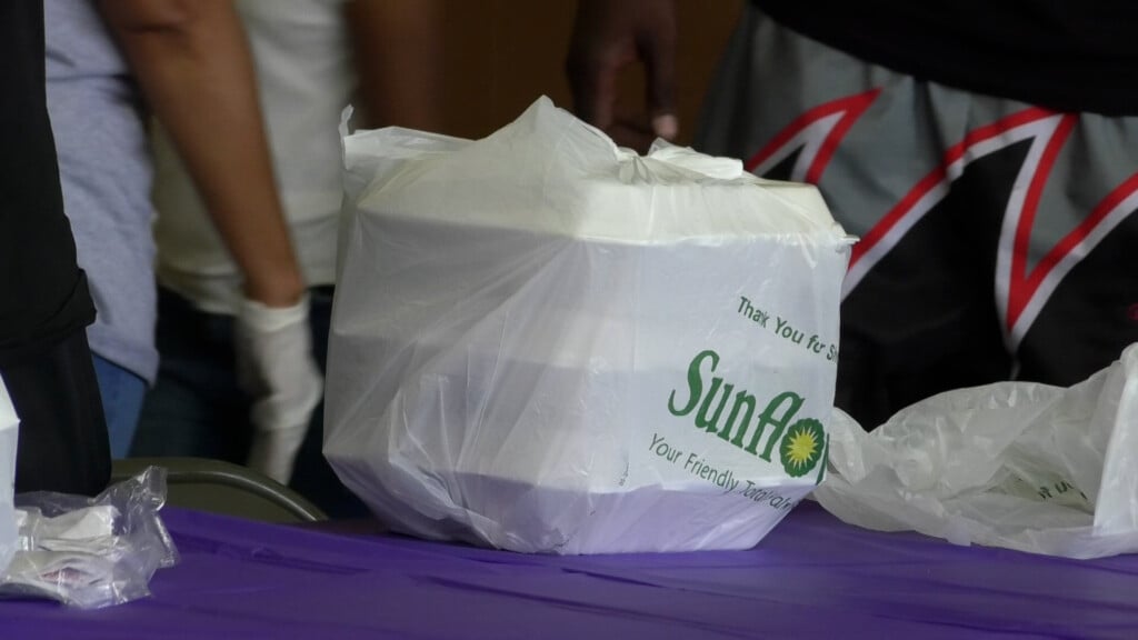Columbus-led organization host community feeding
