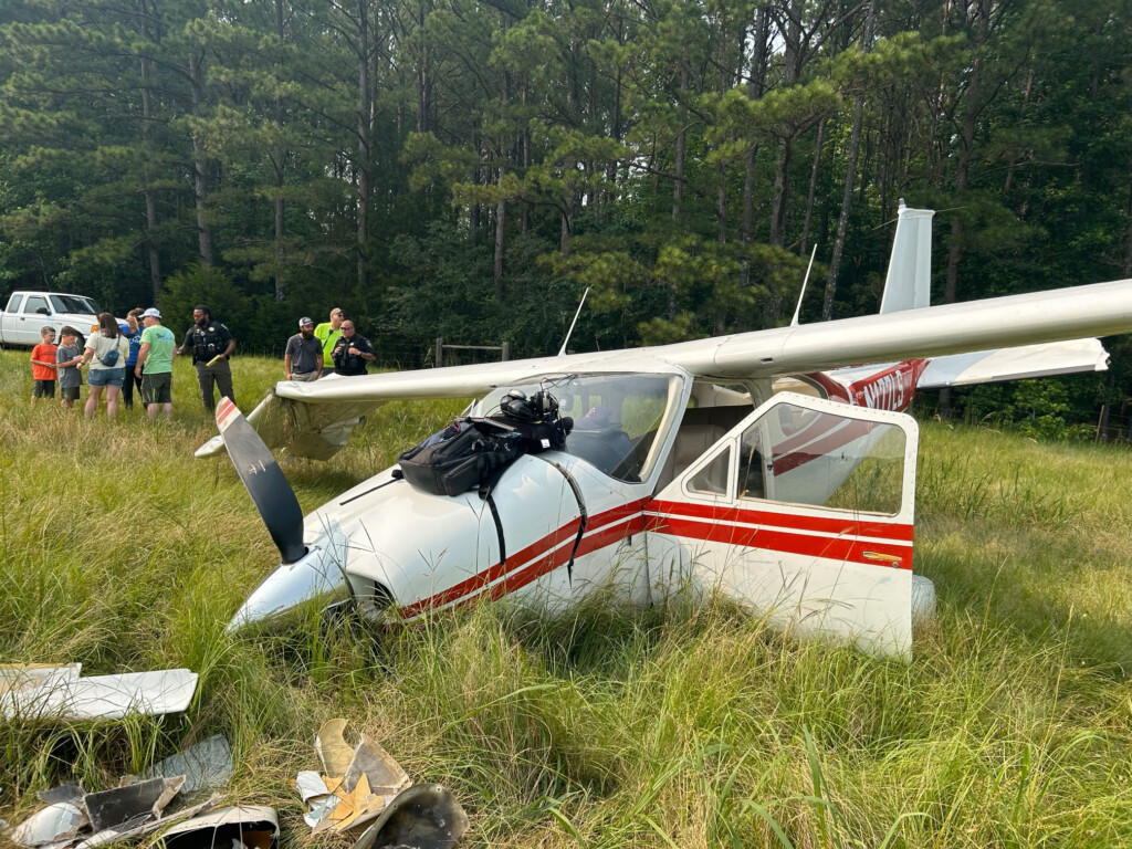 Lowndes Co. Deputies respond to a plan crash in New Hope