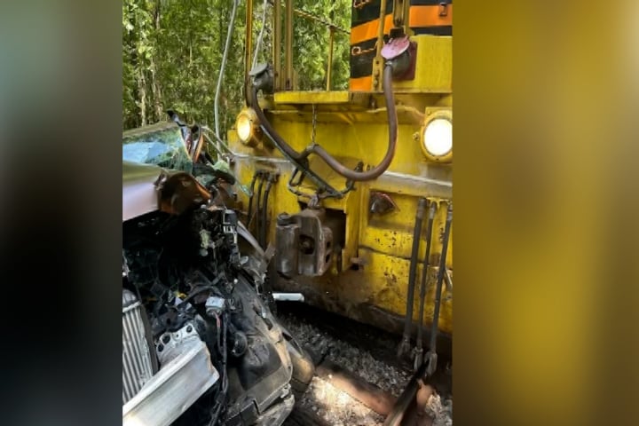 S Train Accident Vo00 01 38 17still001