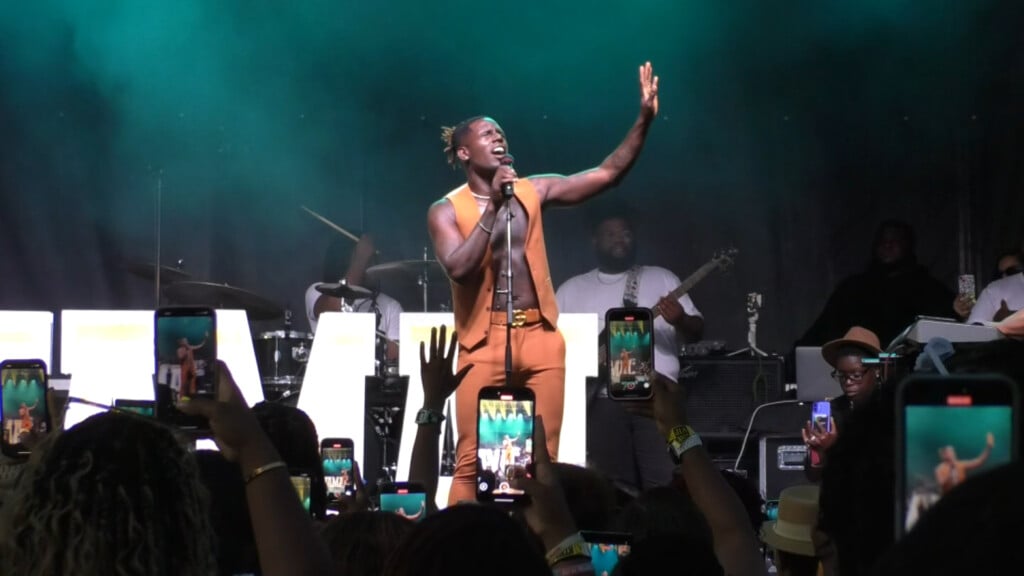 American Idol Winner Jamal Roberts returns home for concert