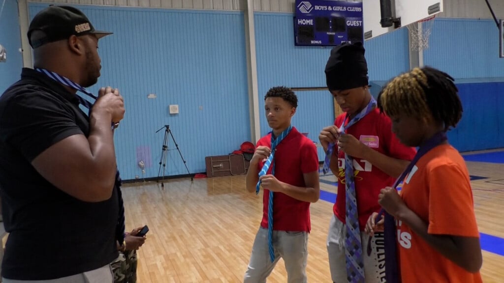Columbus' Boys and Girls Club holds male mentorship event