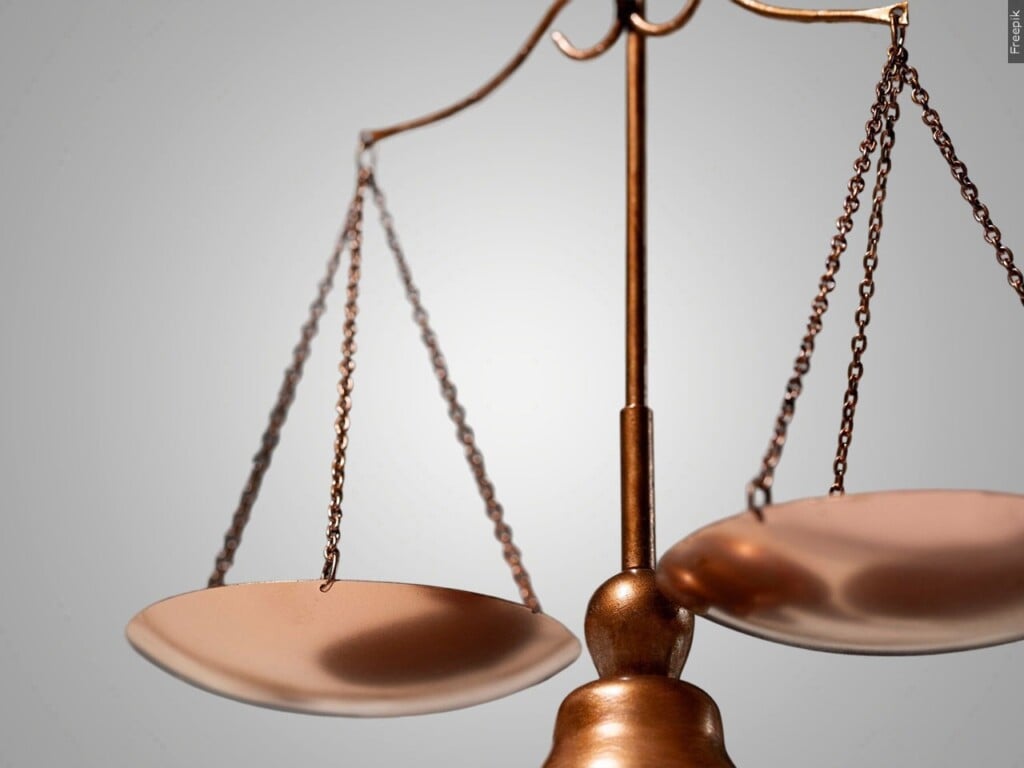 court scale of justice