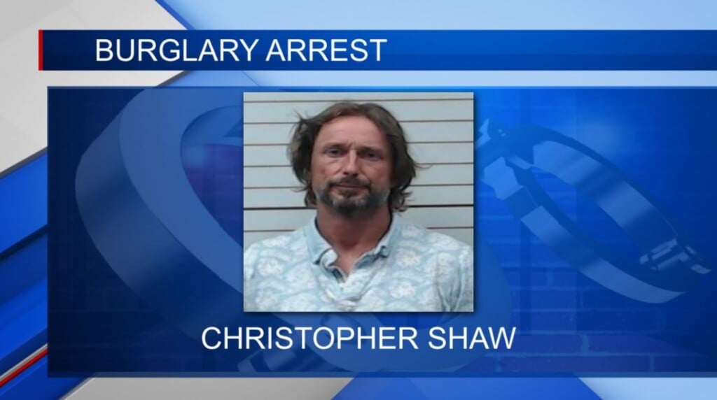 Police arrest a man wanted in connection with a burglary in Lee Co.