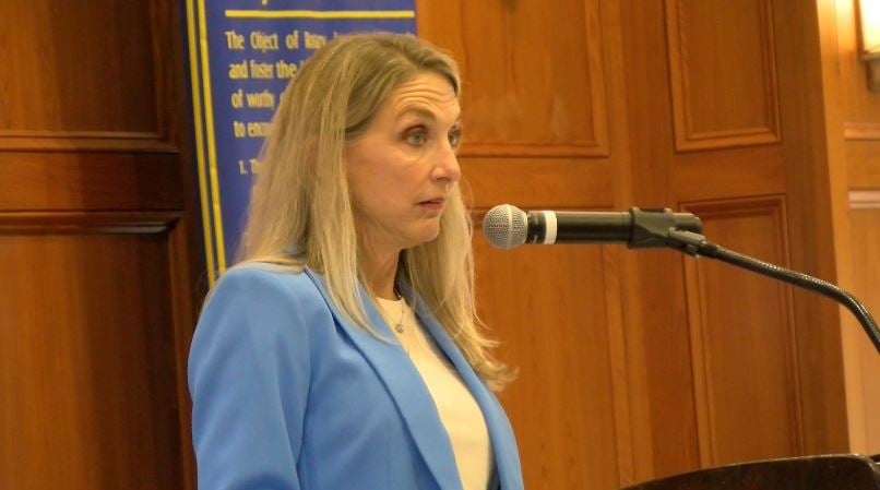 State Representative McLean speaks to Columbus Rotary Club