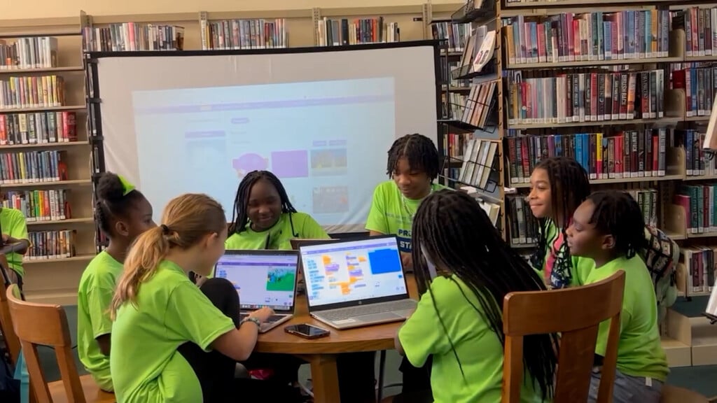 Su Coding Camp Vo00 01 09 16still001