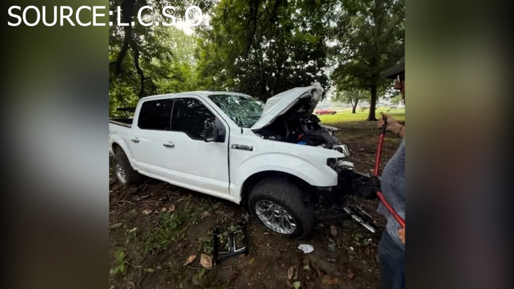 Su Lowndes Crash Vo00 00 16 29still001