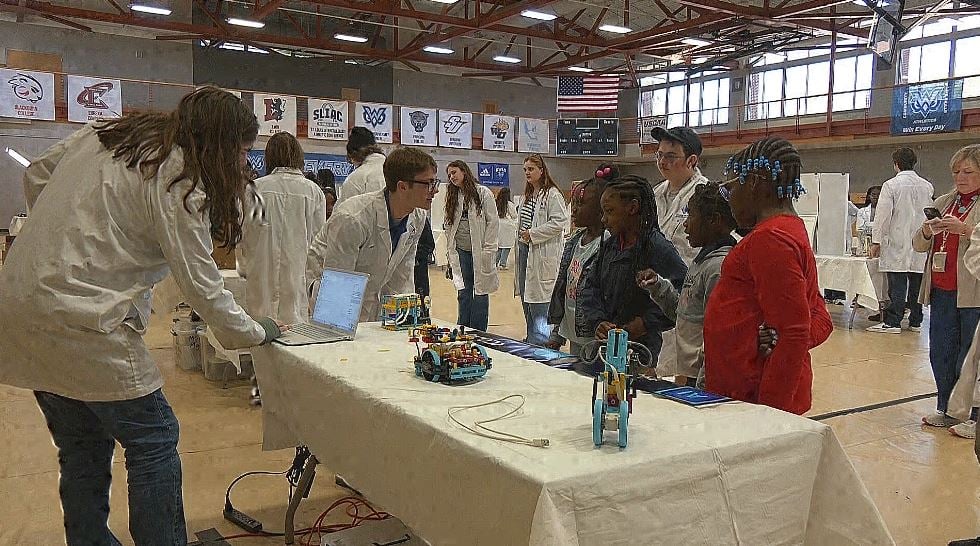 MSMS hosts annual Science Carnival in Columbus
