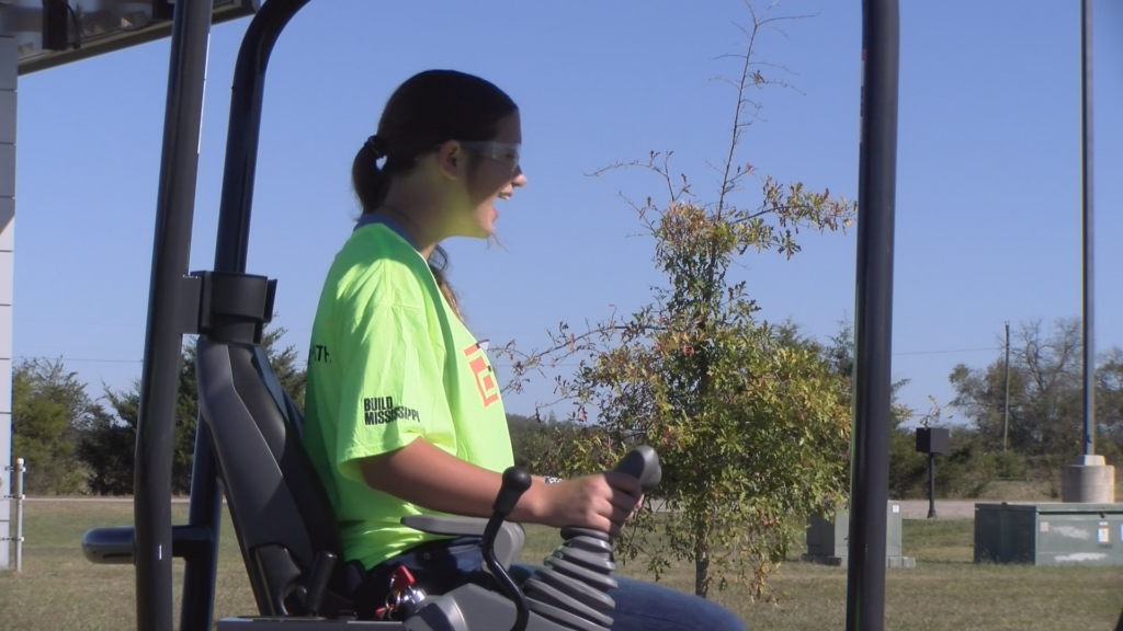 More than 2,000 8th graders explore careers in skilled trades