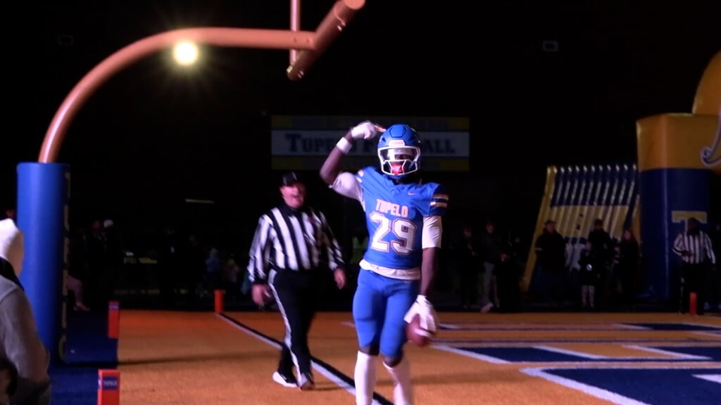 Ez Tupelo Vs Oxford00 00 12 18still001