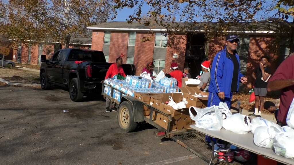 Su Brookville Garden Giveaway Vo00 00 25 26still001