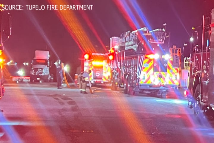 Su Tupelo Fire Vo00 00 45 07still001