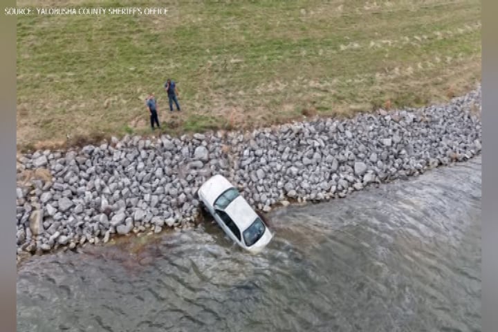 S Yalobusha Car Accident Vo00 00 23 12still001