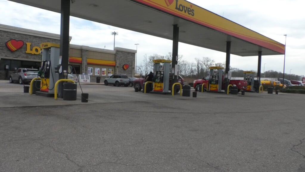 W Winter Preps Pkg00 02 18 01still001