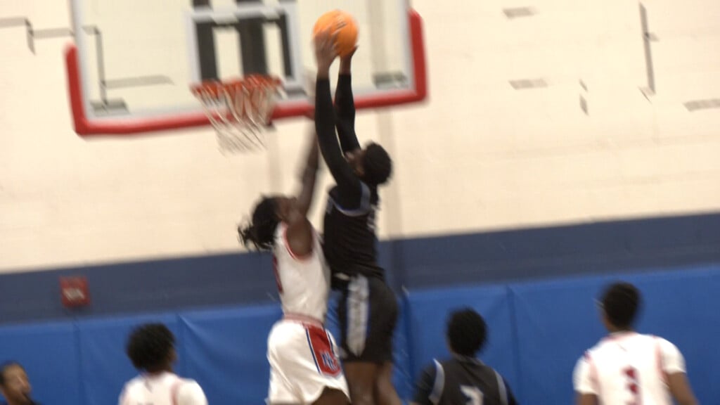 Noxubee County Vs Aberdeen00 00 47 06still001