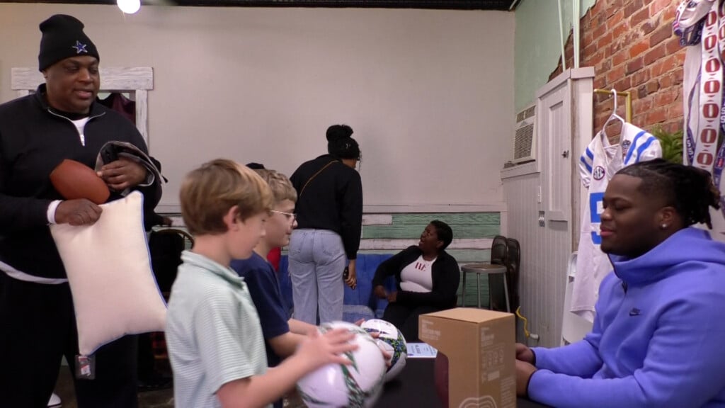 Su Meet And Greet Vo00 00 08 13still001