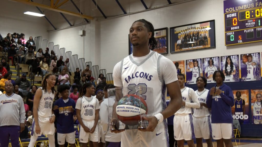 Hood Mr 5a00 00 00 04still001