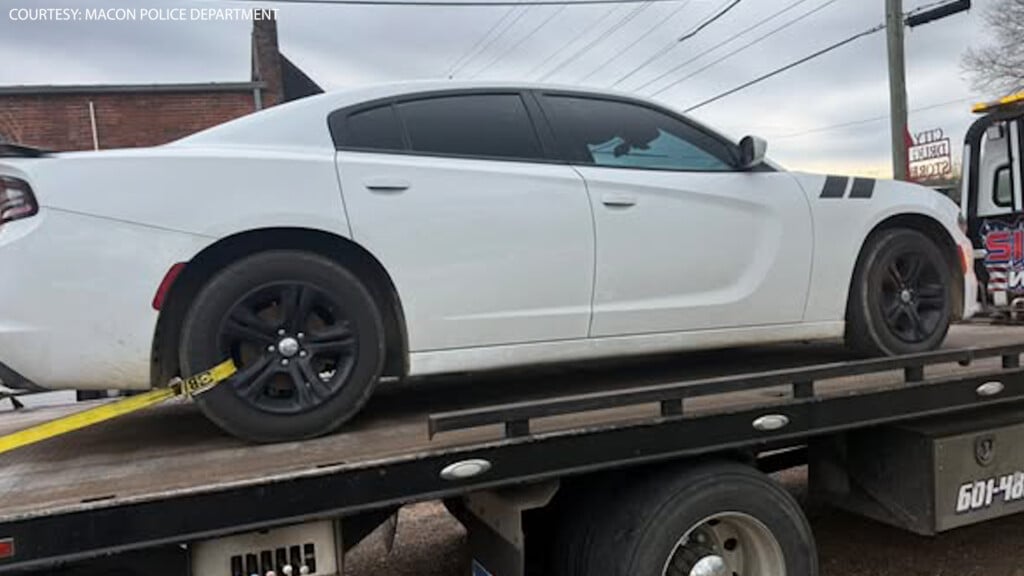 S Macon Car Vo00 00 05 18still001