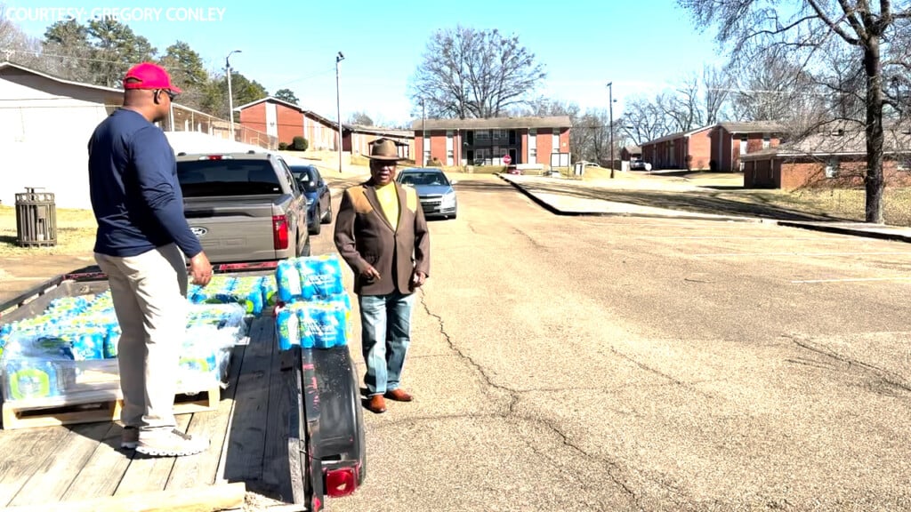 S Water Giveaway Day Vo00 00 00 00still001