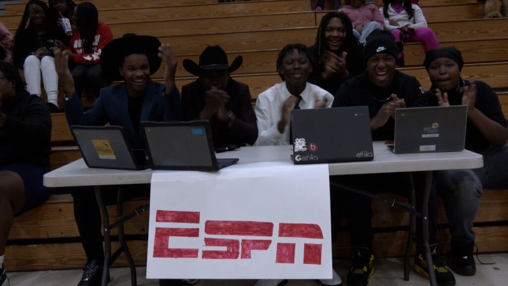 Stk Boys Vs Lewisbergmp400 00 15 24still001