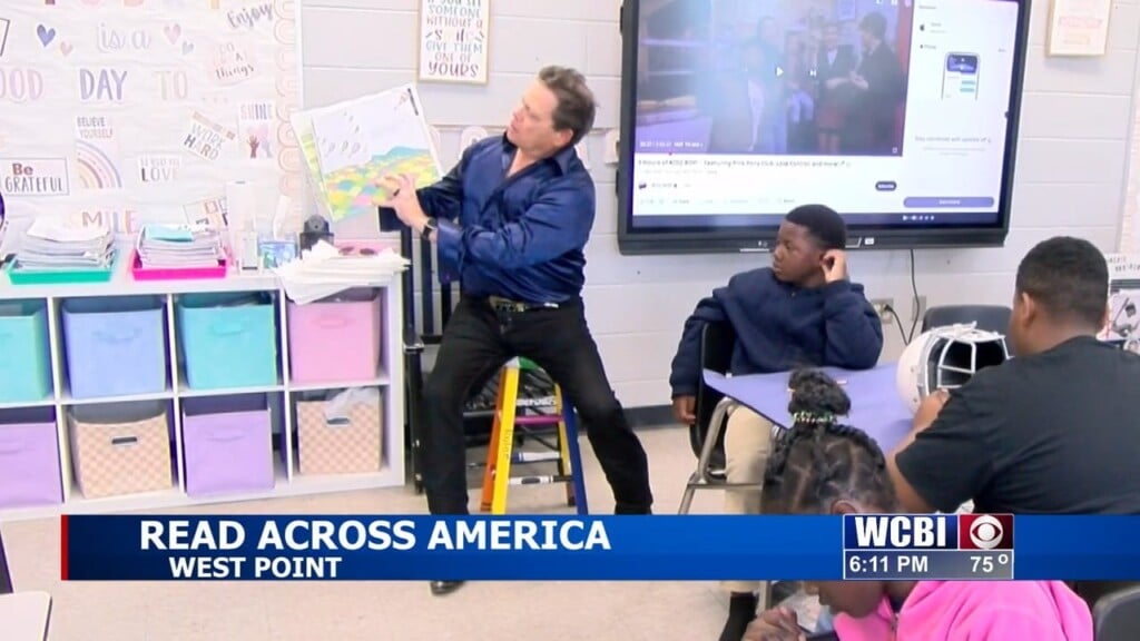 South Side Elementary Students And Staff Participate In Read Across America